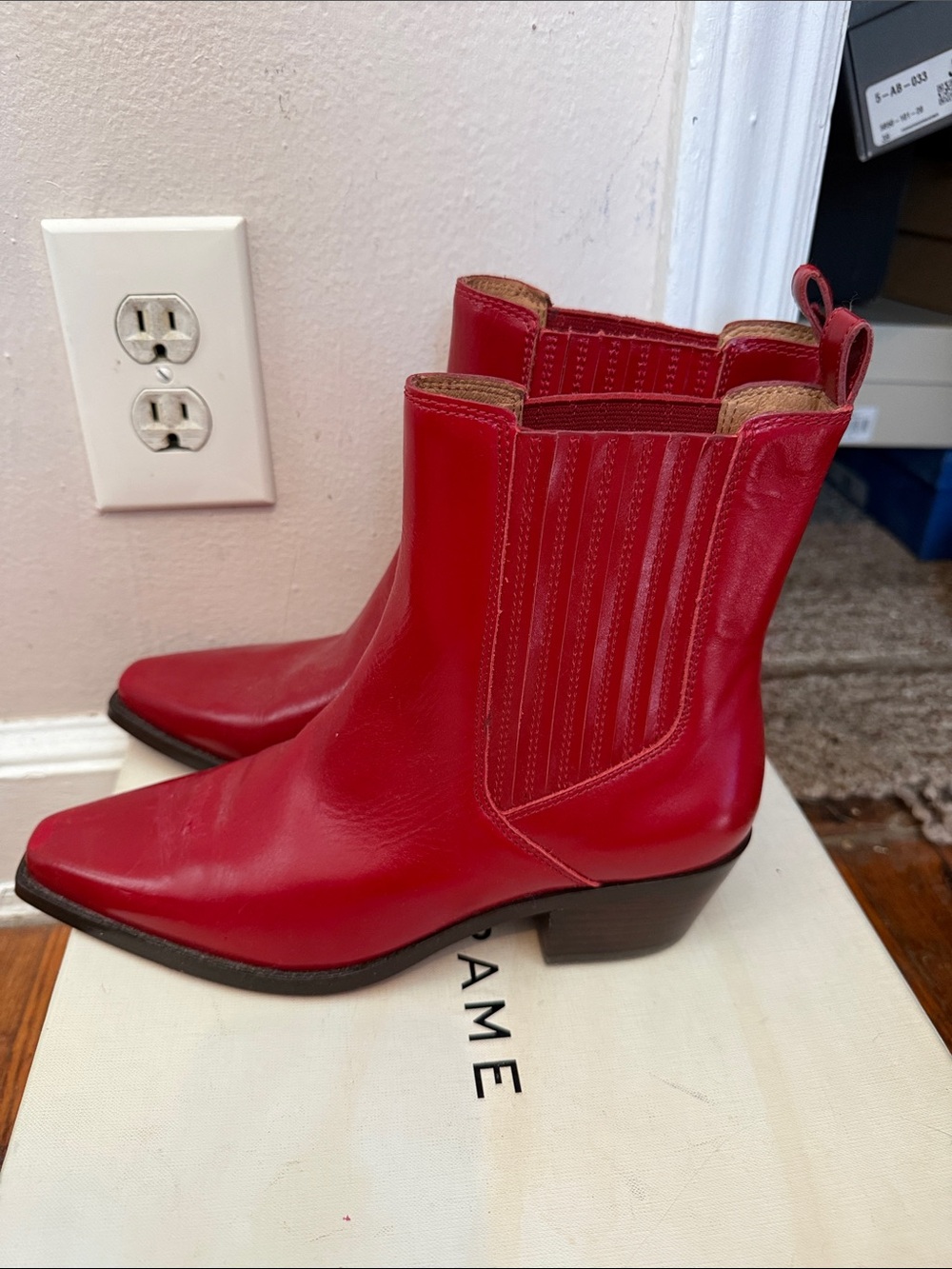 Madewell red leather ankle boots size 9.5 - Picture 3 of 5